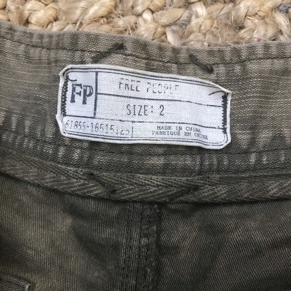 Free People Distressed Shorts, size 2 - Picture 3 of 3